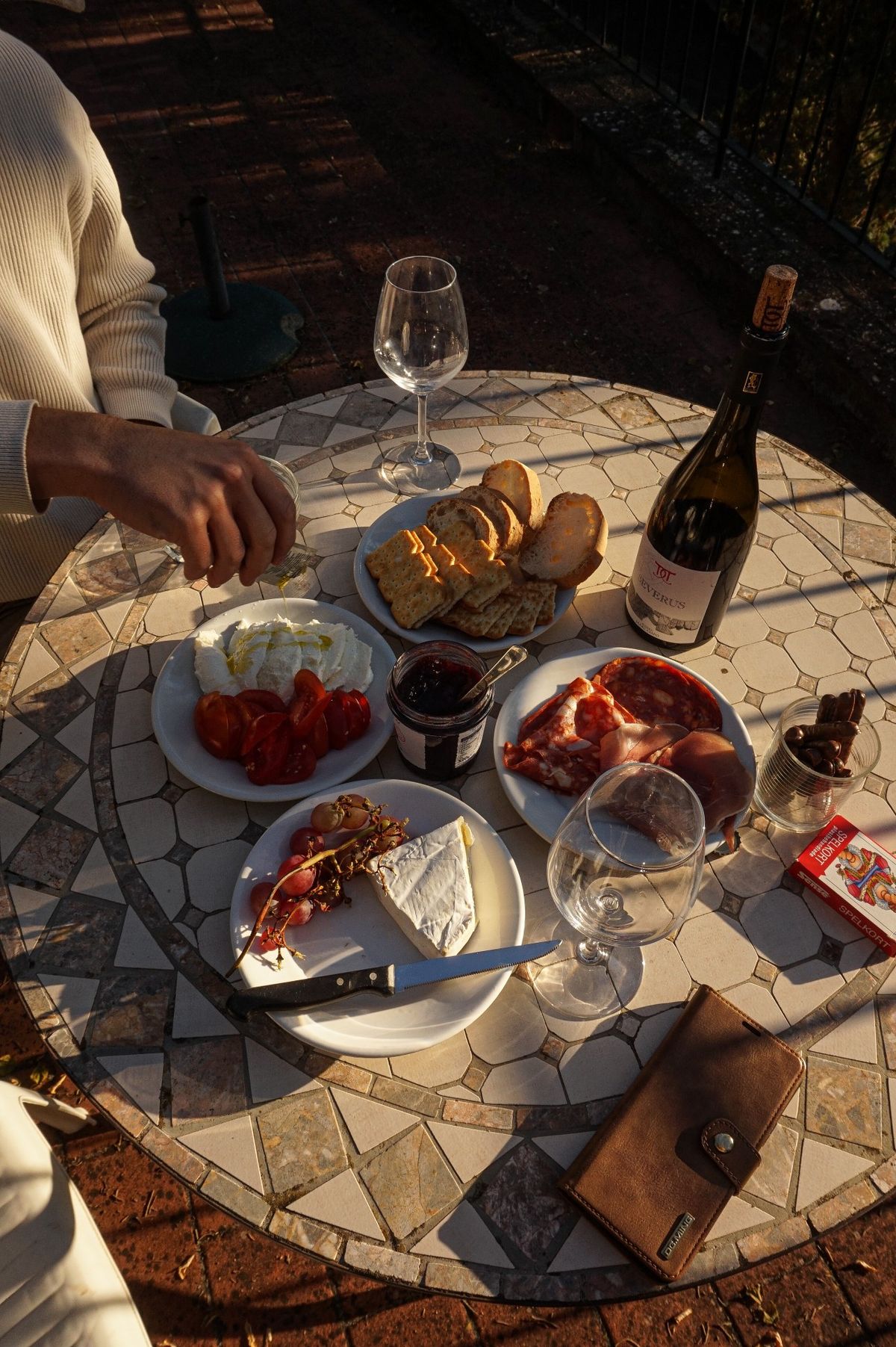 Aperitivo im Biergarten – Wein & Antipasti bei Le Volte